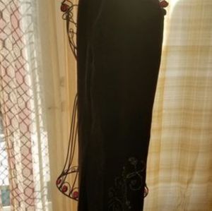 Evening pants with plack beads